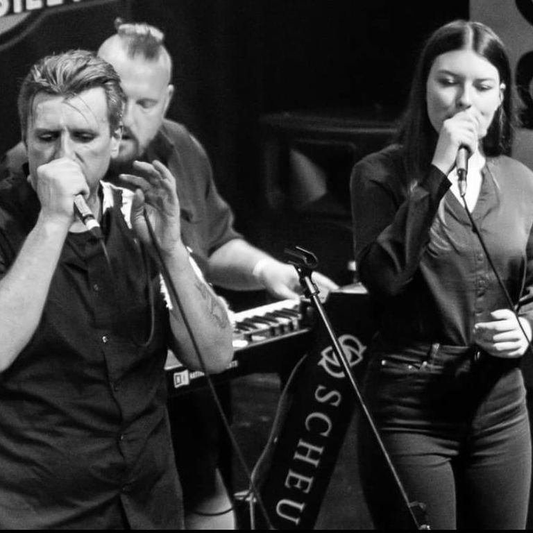 Dirk Scheuber und Lilli in der Subkultur Hannover im Februar 2019